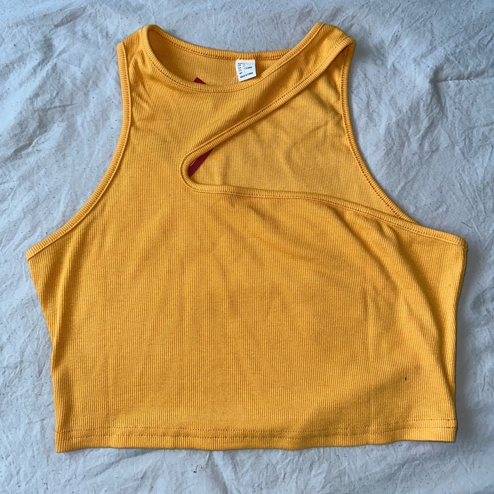Asymmetrical Crop Tanktop